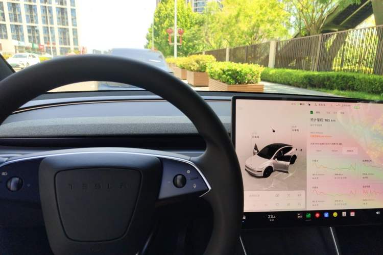 Used Tesla Model Y 2026 Long-Range All-Wheel-Drive Model Instrument Cluster