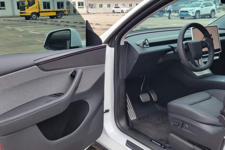 Used Tesla Model Y 2026 Model Long-Range Rear-Wheel-Drive Version Interior 1