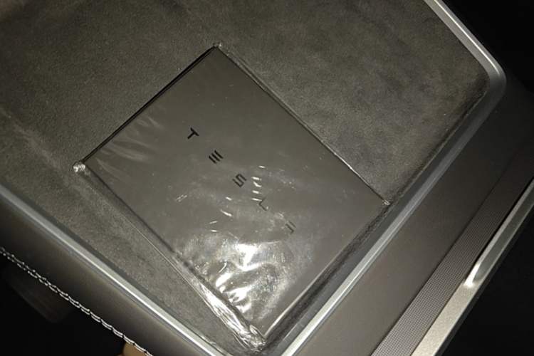 Used Tesla Model Y 2026 Rear-Drive Model Interior 1