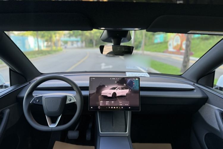 Used Tesla Model Y 2026 Facelifted Long-Range Rear-Drive Model Interior 2