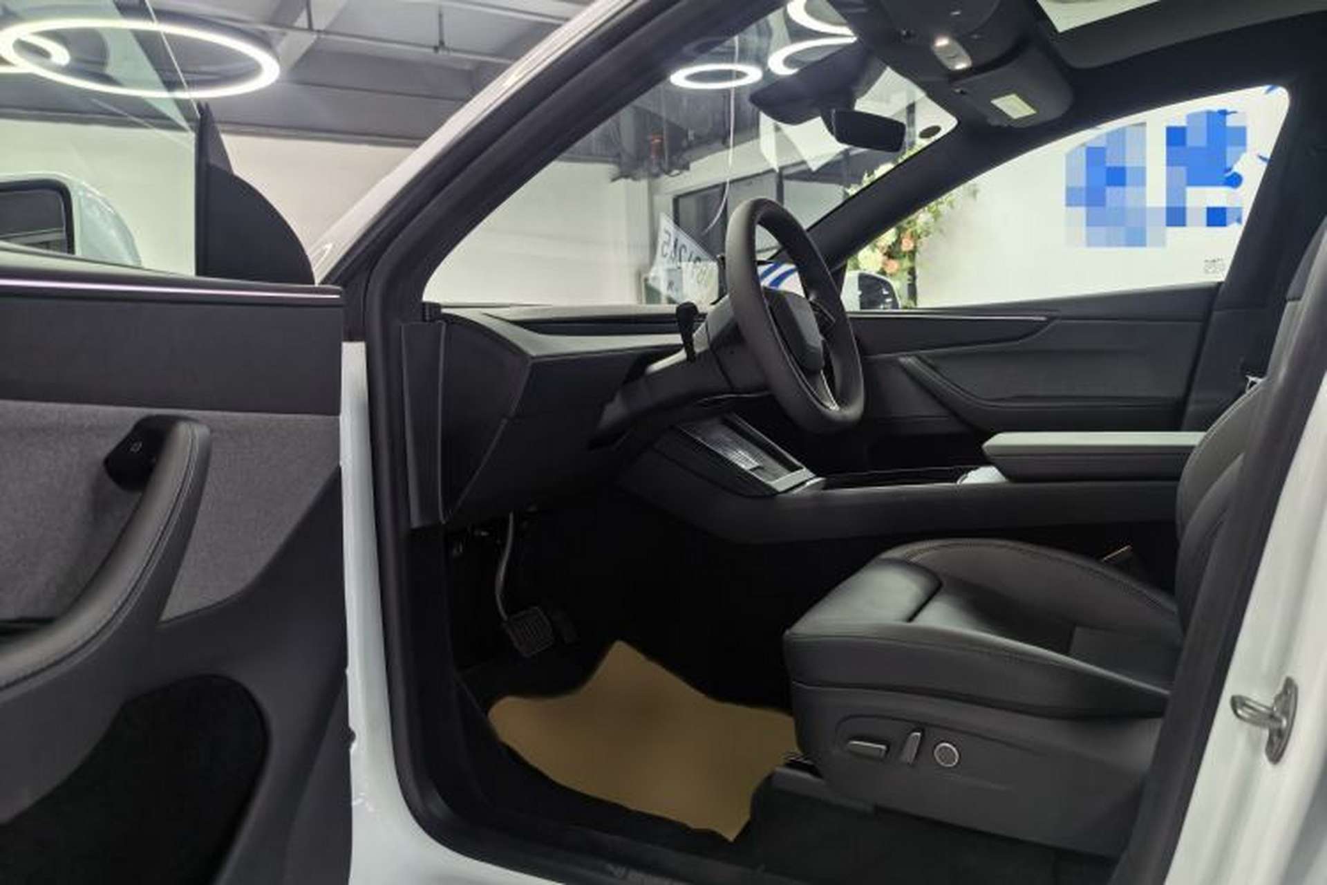 Used Tesla Model Y 2026 Facelifted Long-Range Rear-Drive Model Interior 2