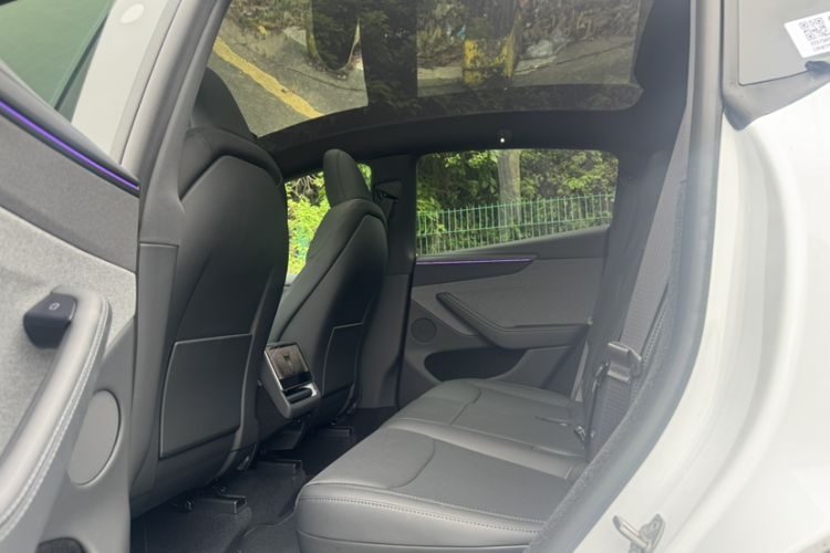 Used Tesla Model Y 2026 Model Long-Range Rear-Wheel-Drive Version Interior 3