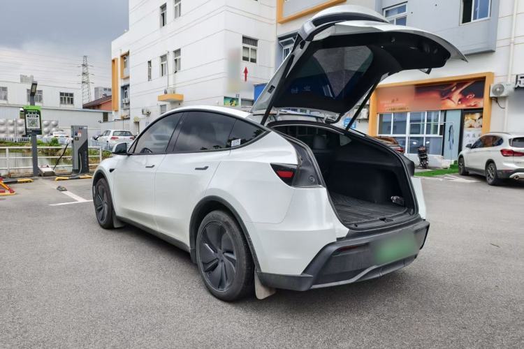 Used Tesla Model Y 2026 Model Long-Range Rear-Wheel-Drive Version Interior 5