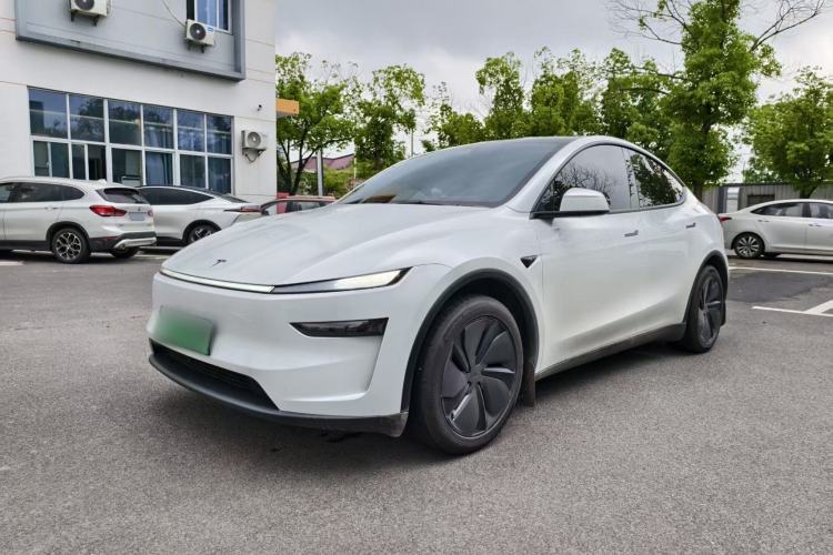 Used Tesla Model Y 2026 Model Long-Range Rear-Wheel-Drive Version Interior 9