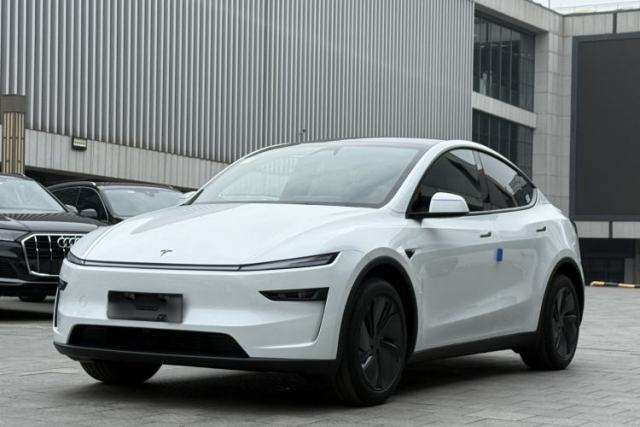 Used Tesla Model Y 2026 Rear-Drive Model