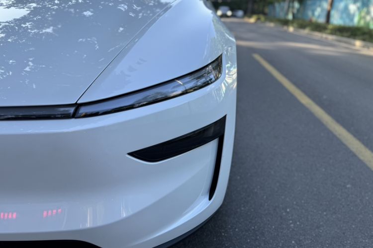 Used Tesla Model Y 2026 Facelifted Long-Range Rear-Drive Model Left Front Headlight