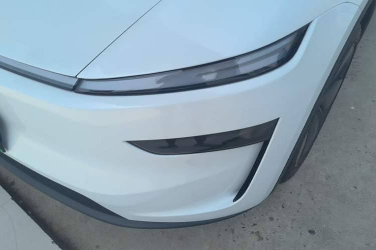Used Tesla Model Y 2026 Rear-Drive Model Left Front Headlight
