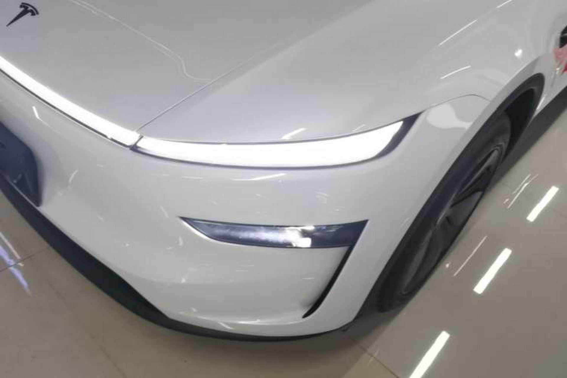 Used Tesla Model Y 2026 Rear-Drive Model Left Front Headlight