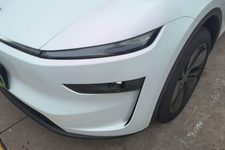 Used Tesla Model Y 2026 Facelifted Long-Range Rear-Drive Model Left Front Headlight