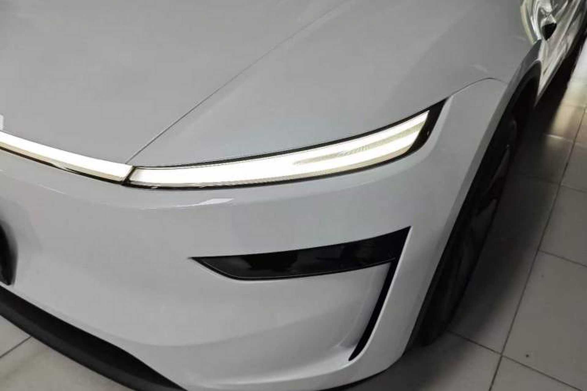 Used Tesla Model Y 2026 Rear-Drive Model Left Front Headlight