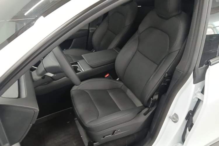 Used Tesla Model Y 2026 Rear-Drive Model Left Front Seat