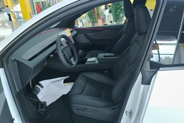 Used Tesla Model Y 2026 Rear-Drive Model Left Front Seat
