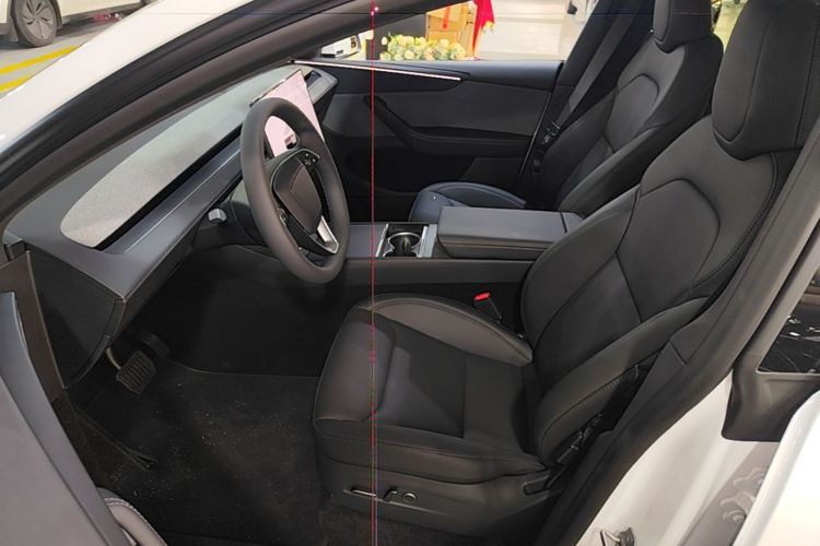 Used Tesla Model Y 2026 Rear-Drive Model Left Front Seat