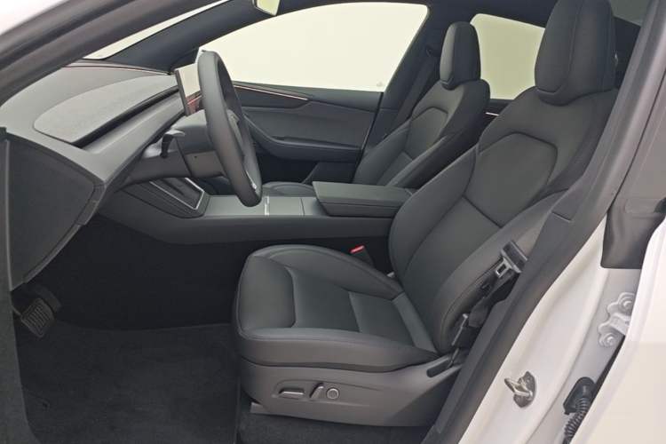 Used Tesla Model Y 2026 Rear-Drive Model Left Front Seat