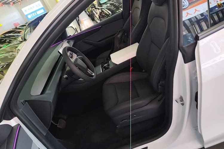 Used Tesla Model Y 2026 Facelifted Long-Range Rear-Drive Model Left Front Seat