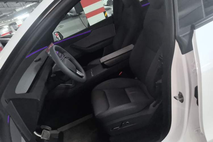 Used Tesla Model Y 2026 Facelifted Long-Range Rear-Drive Model Left Front Seat
