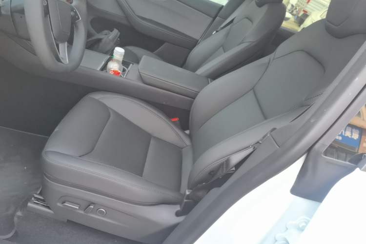 Used Tesla Model Y 2026 Rear-Drive Model Left Front Seat