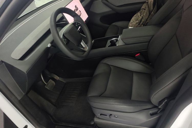 Used Tesla Model Y 2026 Rear-Drive Model Left Front Seat