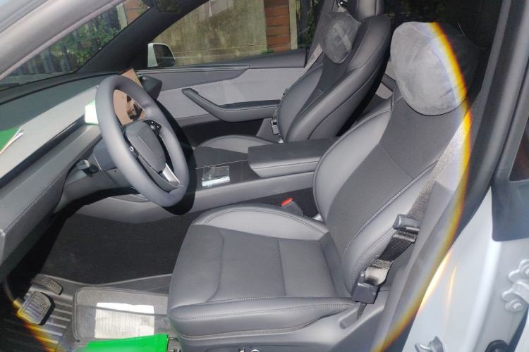 Used Tesla Model Y 2026 Rear-Drive Model Left Front Seat