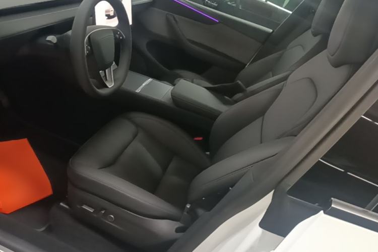 Used Tesla Model Y 2026 Rear-Drive Model Left Front Seat