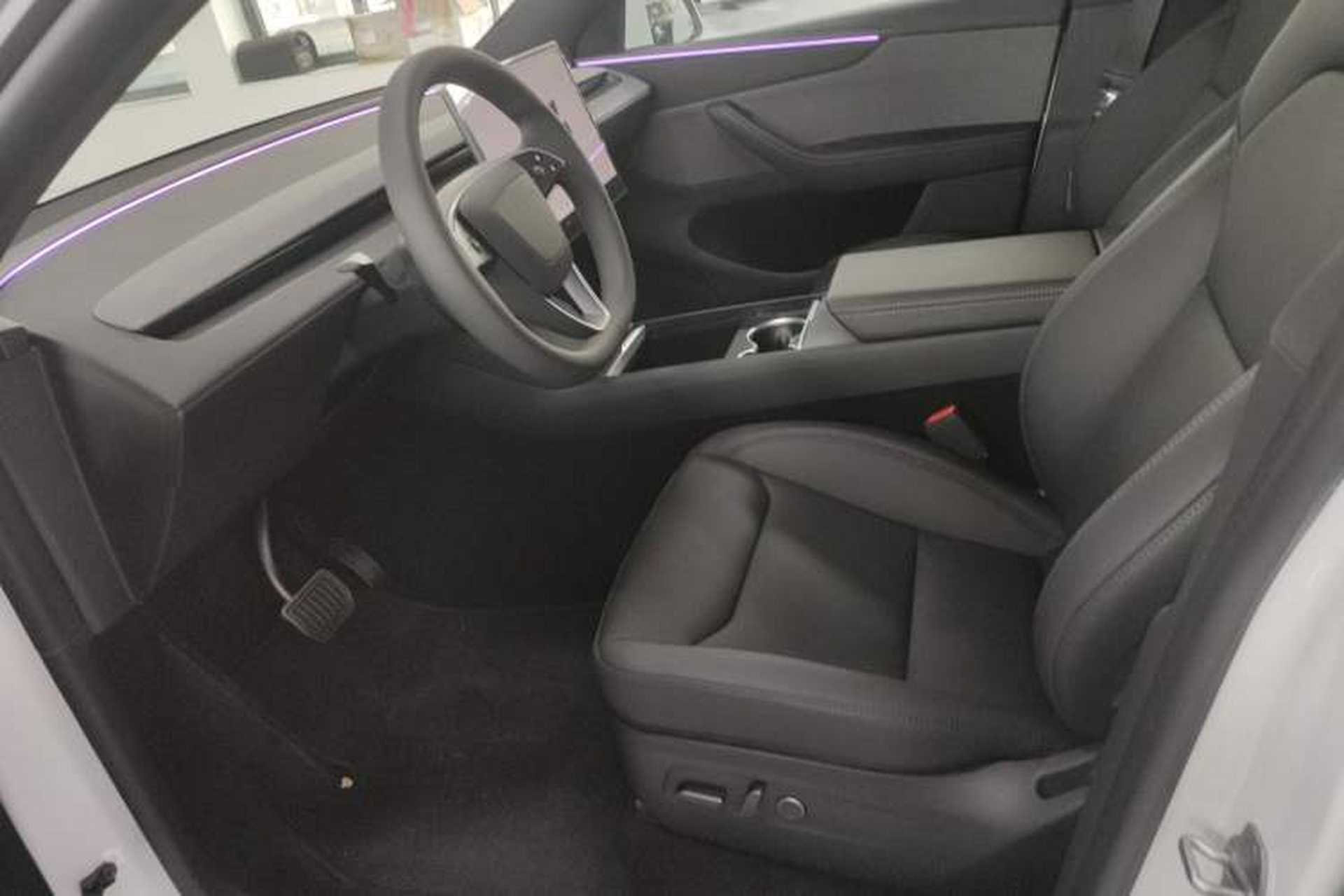 Used Tesla Model Y 2026 Rear-Drive Model Left Front Seat