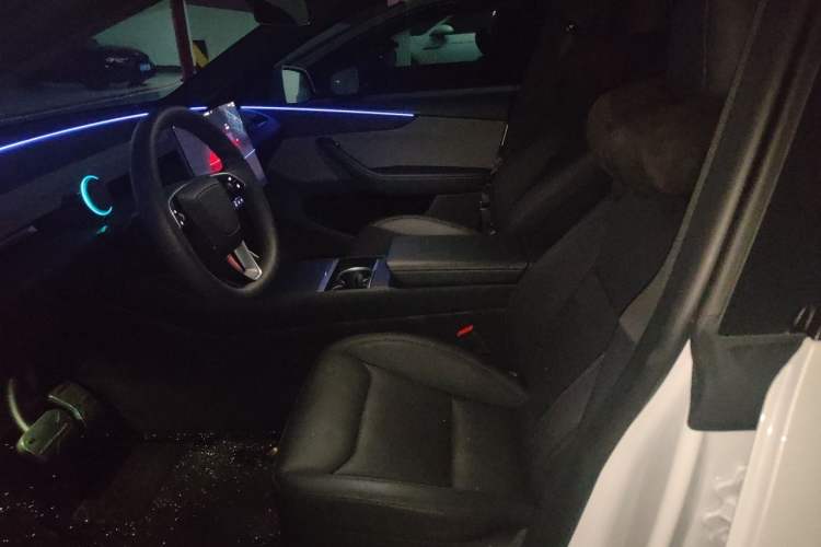 Used Tesla Model Y 2026 Rear-Drive Model Left Front Seat