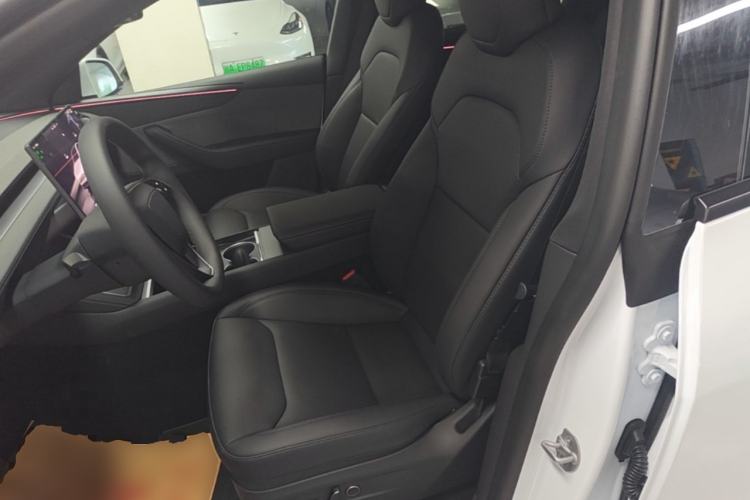 Used Tesla Model Y 2026 Rear-Drive Model Left Front Seat