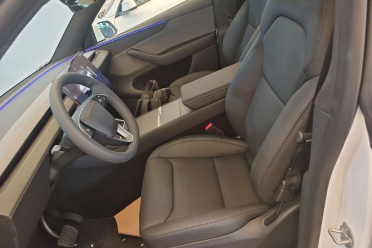 Used Tesla Model Y 2026 Rear-Drive Model Left Front Seat