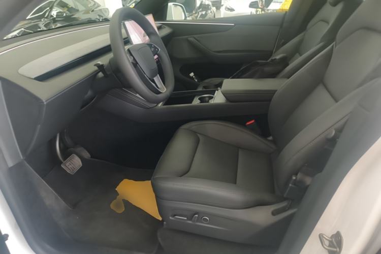 Used Tesla Model Y 2026 Rear-Drive Model Left Front Seat