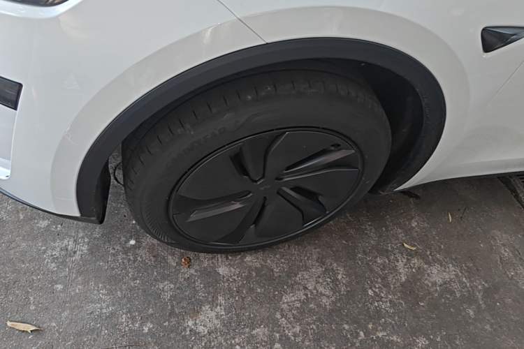 Used Tesla Model Y 2026 Rear-Drive Model Left Front Wheel Hub
