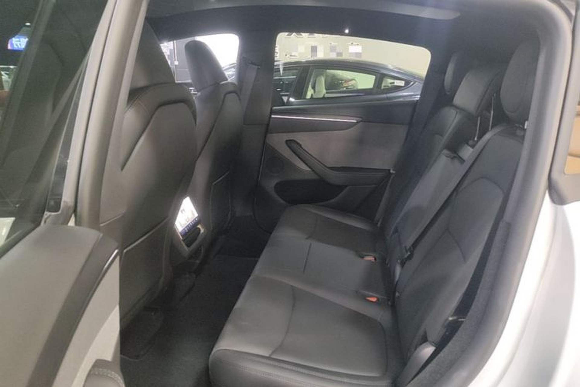 Used Tesla Model Y 2026 Rear-Drive Model Left Rear Seat