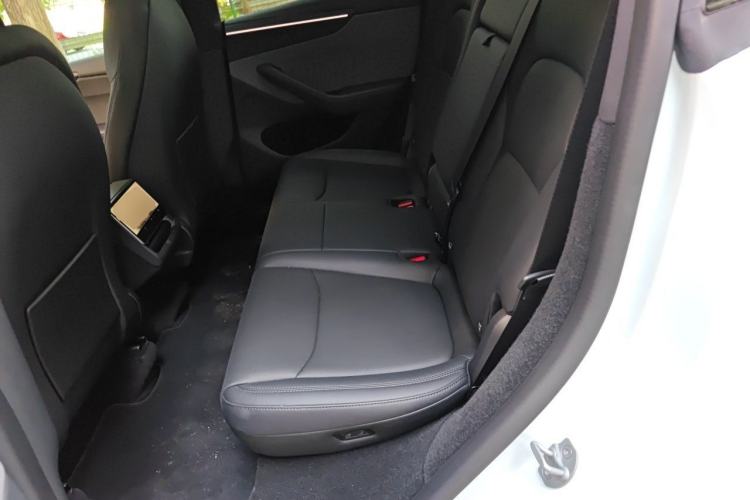 Used Tesla Model Y 2026 Rear-Drive Model Left Rear Seat