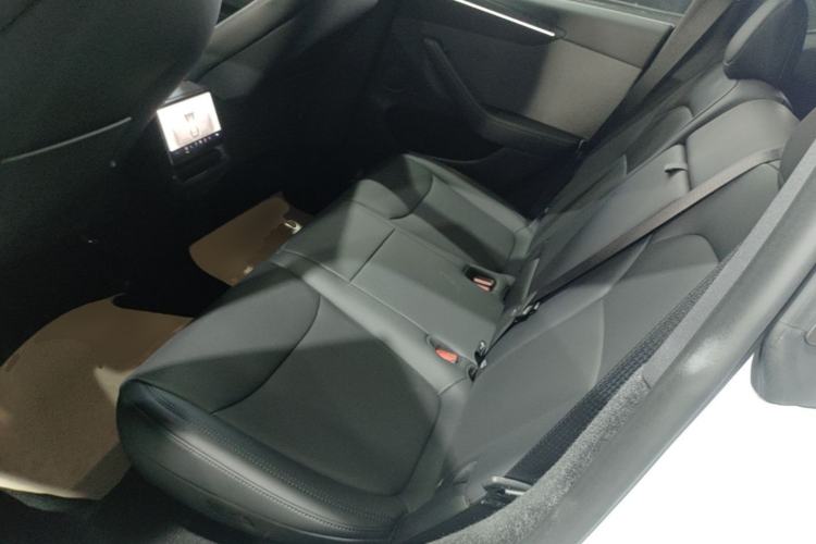 Used Tesla Model Y 2026 Facelifted Long-Range Rear-Drive Model Left Rear Seat