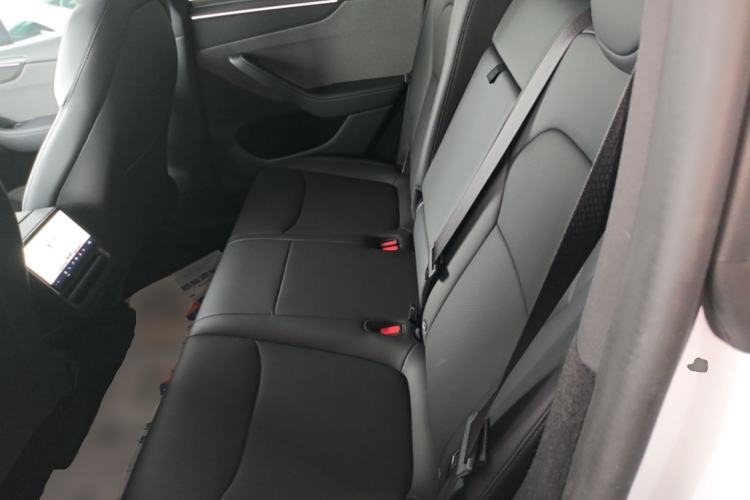 Used Tesla Model Y 2026 Rear-Drive Model Left Rear Seat