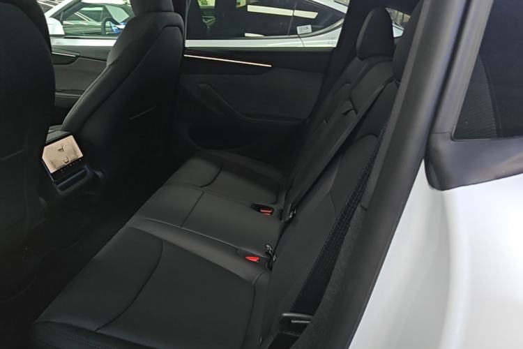 Used Tesla Model Y 2026 Rear-Drive Model Left Rear Seat