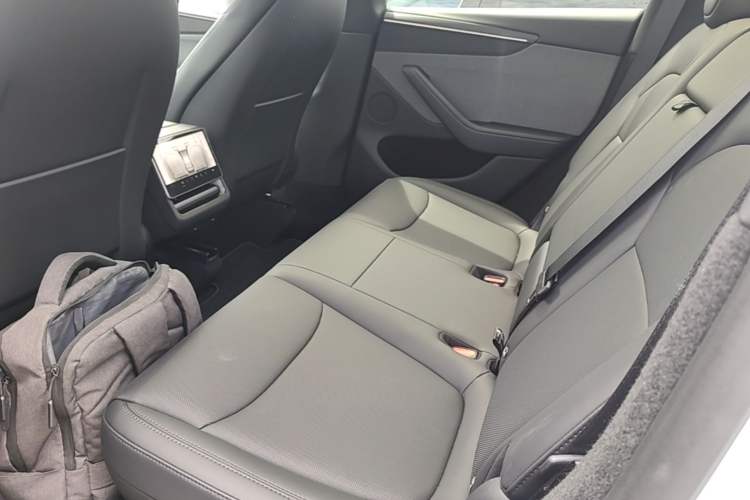 Used Tesla Model Y 2026 Rear-Drive Model Left Rear Seat