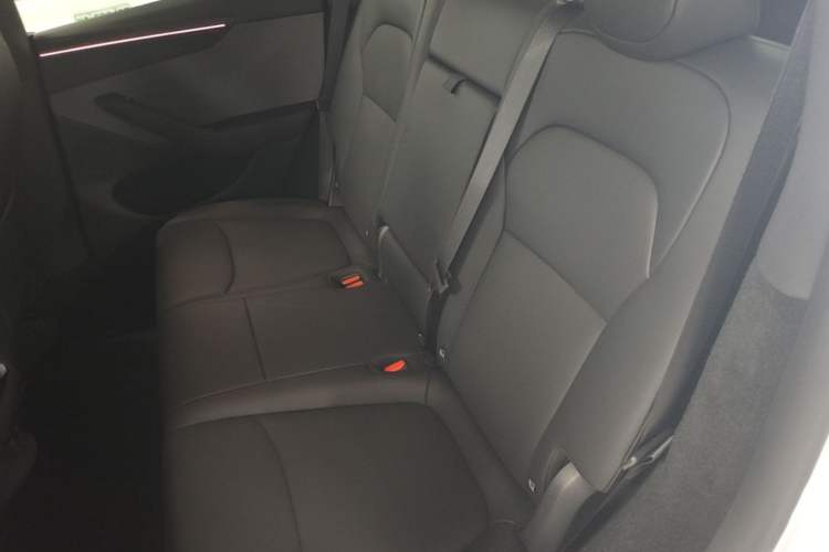 Used Tesla Model Y 2026 Rear-Drive Model Left Rear Seat
