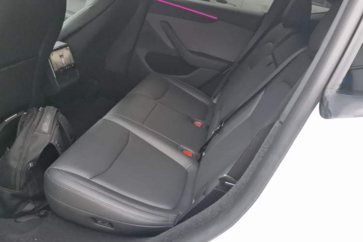 Used Tesla Model Y 2026 Facelifted Long-Range Rear-Drive Model Left Rear Seat