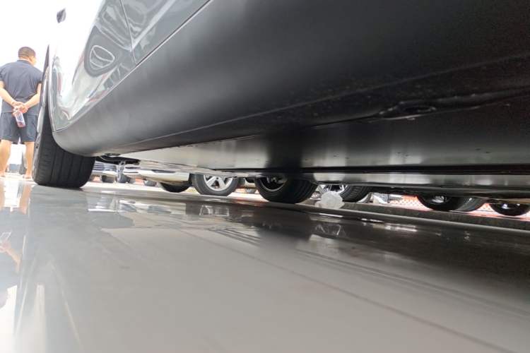Used Tesla Model Y 2026 Rear-Drive Model Left Side Sill