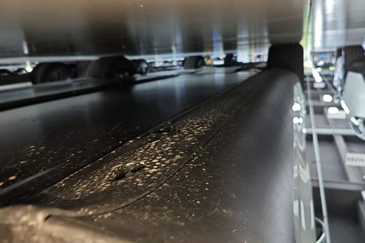 Used Tesla Model Y 2026 Rear-Drive Model Left Side Sill