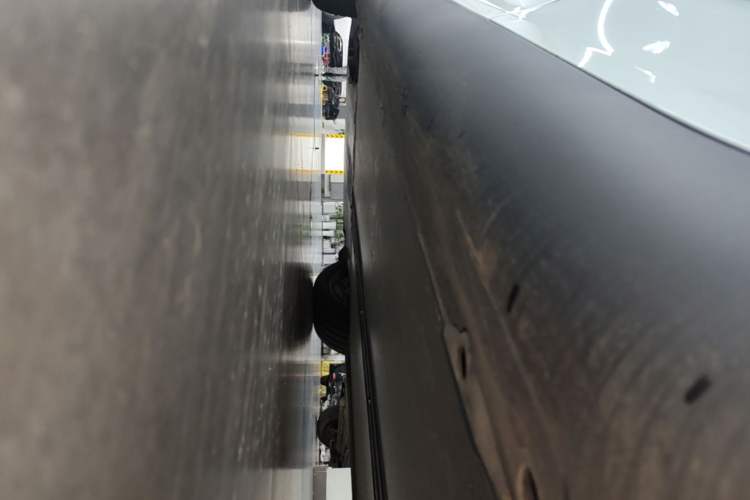 Used Tesla Model Y 2026 Rear-Drive Model Left Side Sill