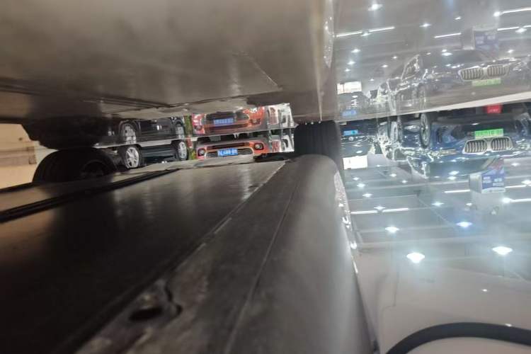 Used Tesla Model Y 2026 Model Long-Range Rear-Wheel-Drive Version Left Side Sill