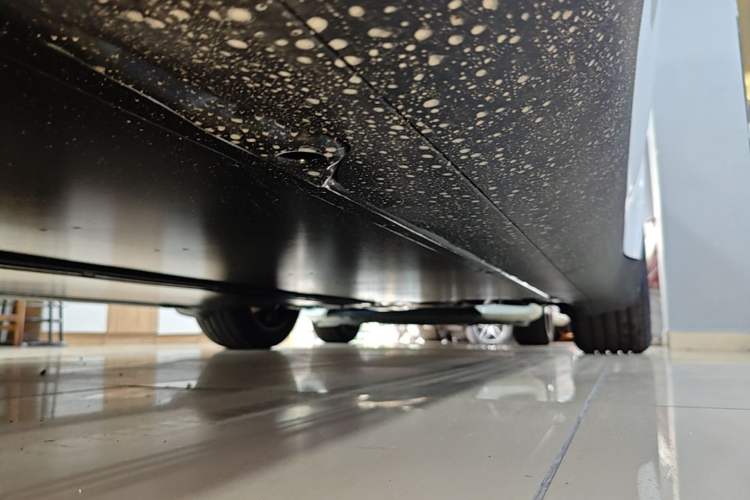 Used Tesla Model Y 2026 Rear-Drive Model Left Side Sill
