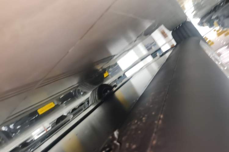 Used Tesla Model Y 2026 Rear-Drive Model Left Side Sill
