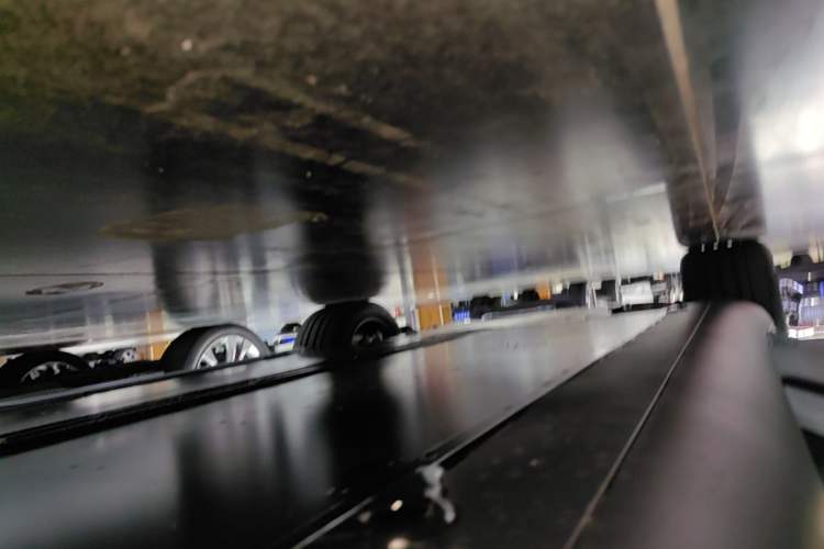 Used Tesla Model Y 2026 Long-Range All-Wheel-Drive Model Left Side Sill