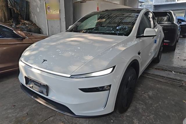 Used Tesla Model Y 2026 Rear-Drive Model