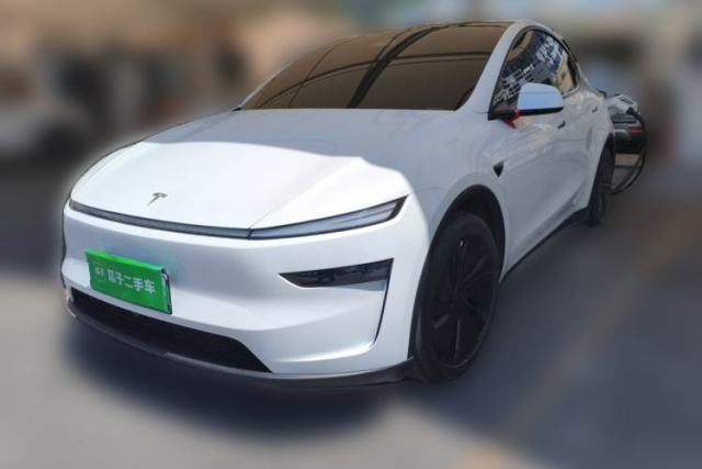 Used Tesla Model Y 2026 Long-Range All-Wheel-Drive Model