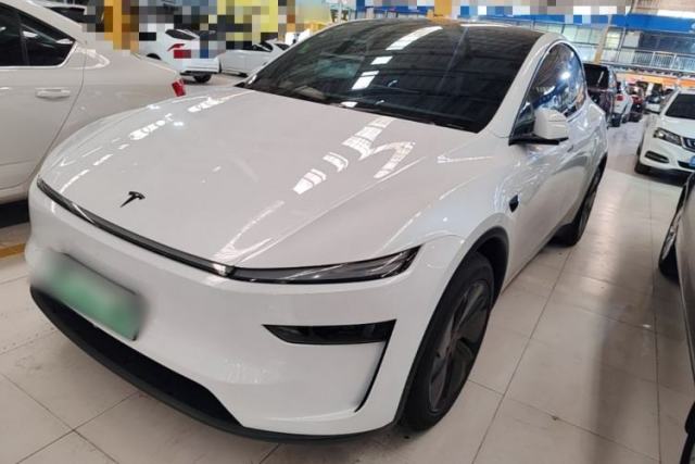 Used Tesla Model Y 2026 Rear-Drive Model