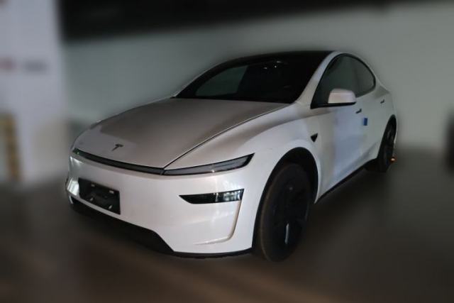 Used Tesla Model Y 2026 Rear-Drive Model