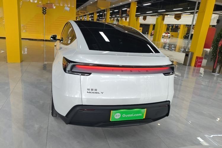 Used Tesla Model Y 2026 Rear-Drive Model Rear